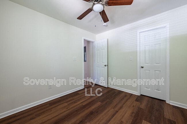 Building Photo - 452 Paines Ave NW