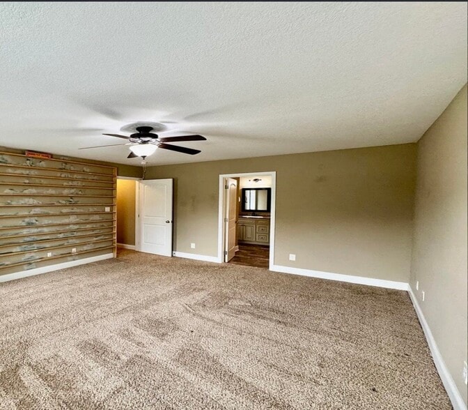 Building Photo - 1203 Elsborn Ridge Rd