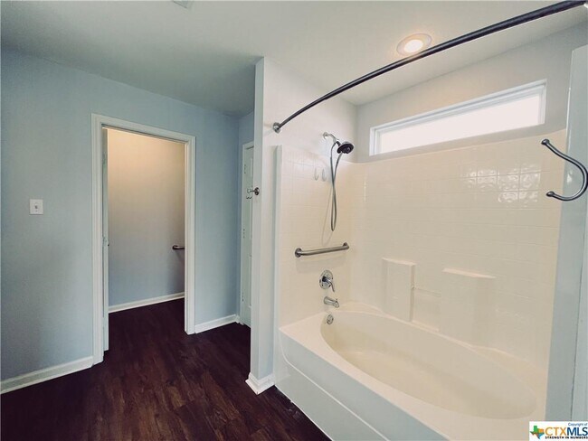 Building Photo - 7720 Honeysuckle