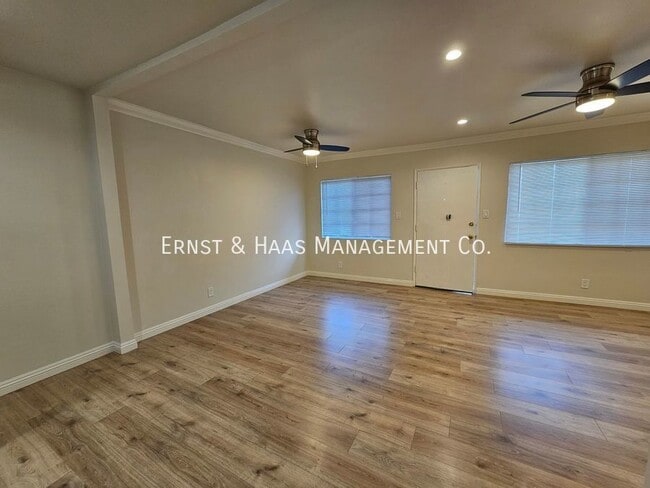 Building Photo - Lovely  Renovated 1 Bedroom Apartment in P...