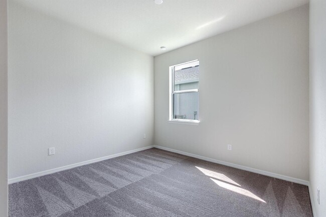 Building Photo - 12327 SW Sand Dollar Wy