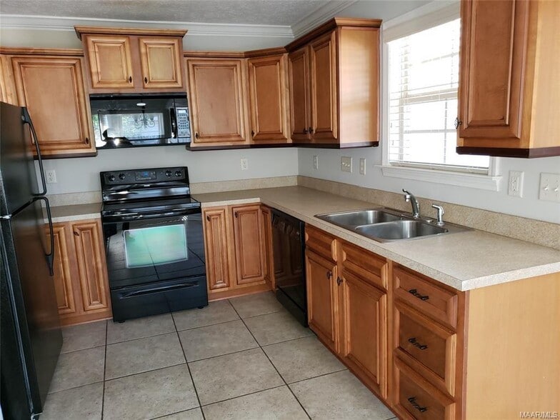 Building Photo - 8708 Lindsey Ln