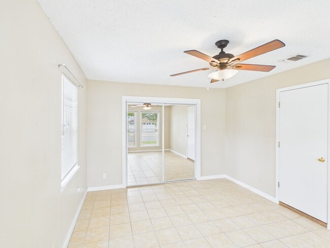 Building Photo - Room to Live, Room to Relax – Spacious 3-Bedroom Home