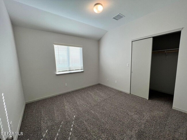 Building Photo - 461 Villa Ysleta