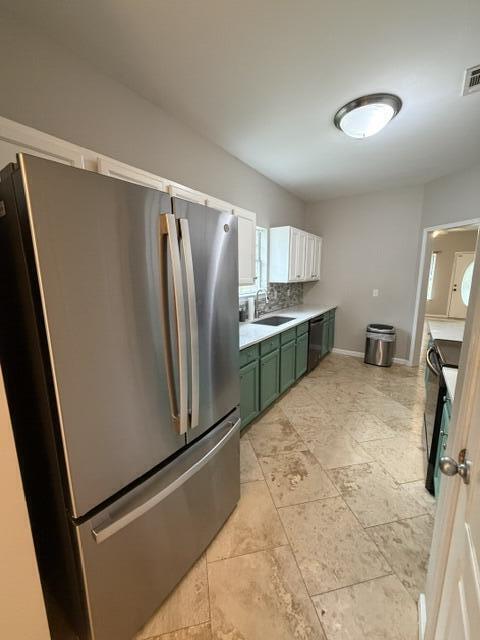 Building Photo - 2457 Lakeview Dr S