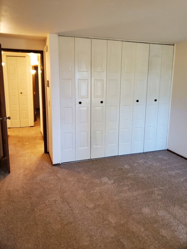 Building Photo - 2671 Woodstone Pl