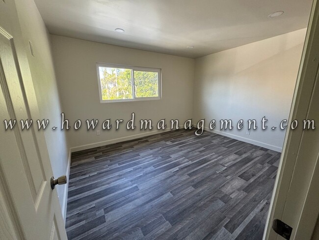 Building Photo - 04240CE