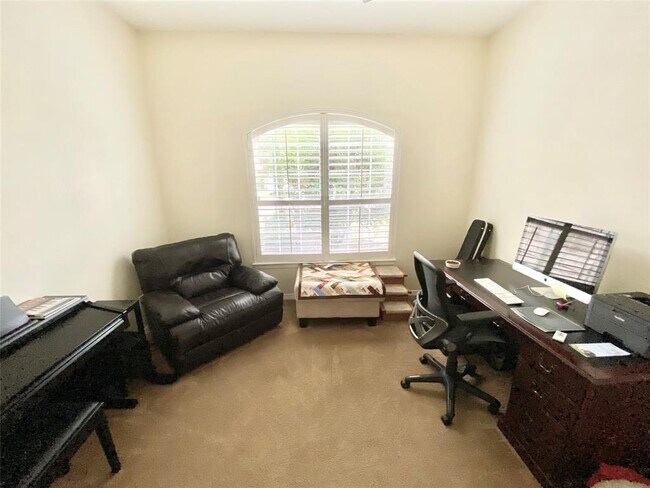 Building Photo - 17518 Stamford Oaks Dr