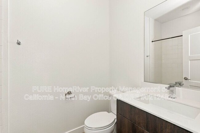Building Photo - 259 Gambrel Cir