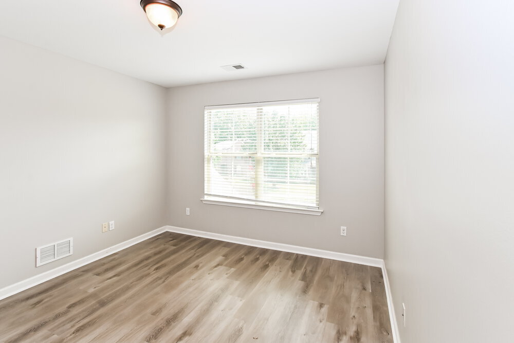 Building Photo - 6092 Vera Ln