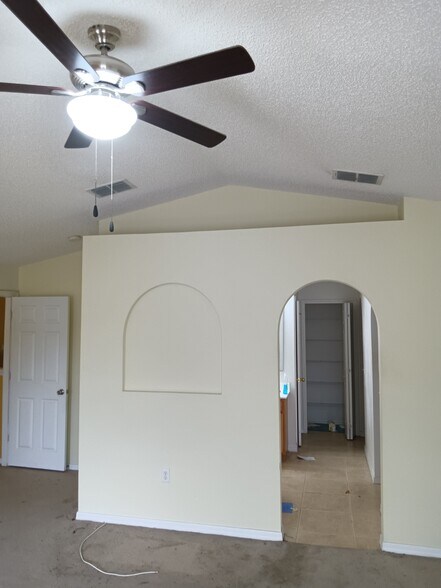 Building Photo - 2223 Dryden Ct