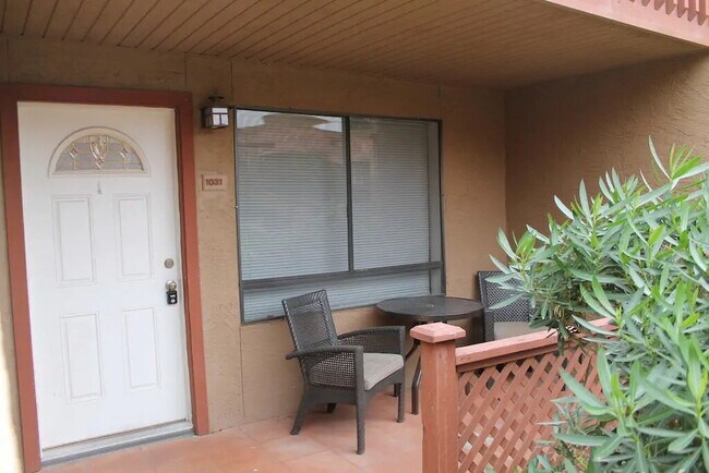 Building Photo - FULLY FURNISHED RESORT STYLE LIVING WITH MOUNTAIN VIEWS MOVE IN TODAY