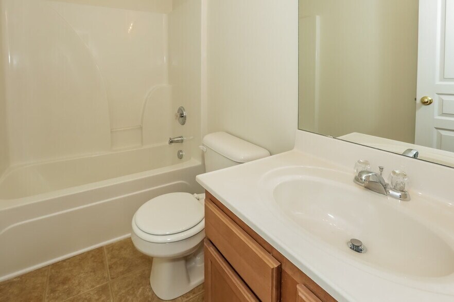 Building Photo - 19404 Fridley Ln