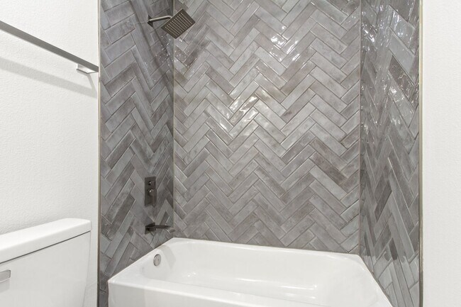 Building Photo - * MOVE IN SUMMER 7/31/207 * 5 Bed 5.5 Bath...