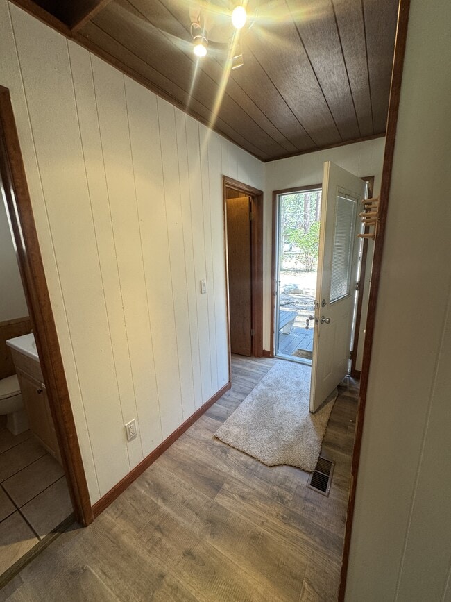Building Photo - 2325 Sky Meadows Ct