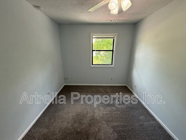 Building Photo - 390 Erwin Hwy