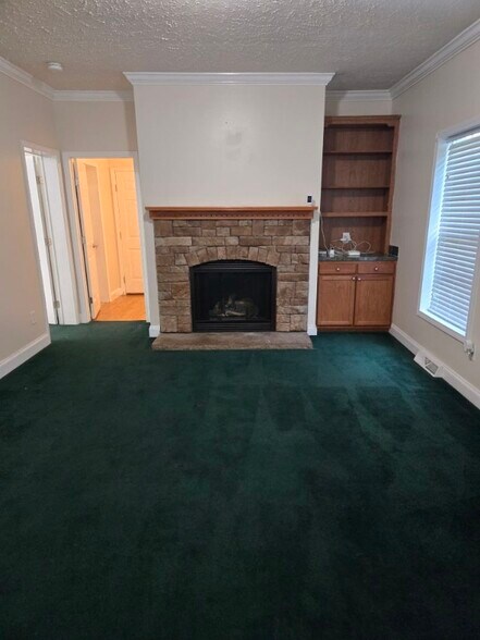 Building Photo - 6151 Harrisontown Rd