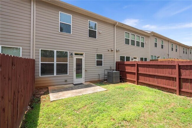Building Photo - 5372 Brooklands Dr