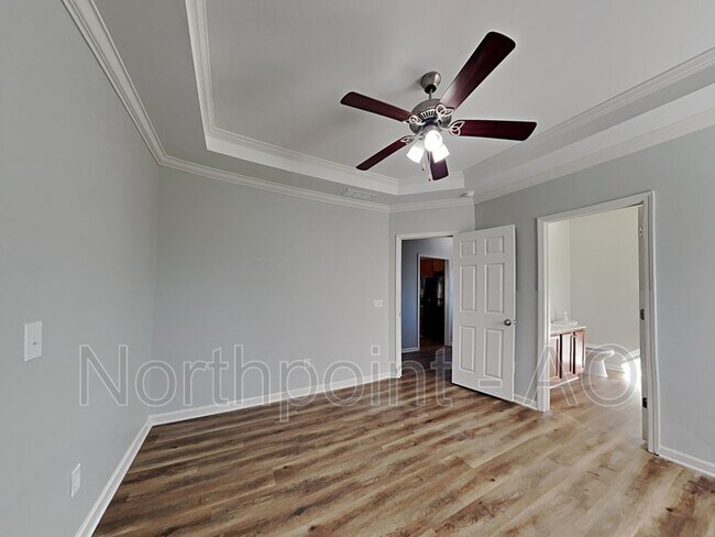 Building Photo - 1184 Hubbard St SW