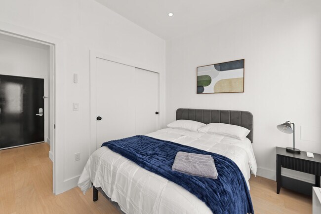 Building Photo - 19-23 Saint Marks Place-SI ID1499940P