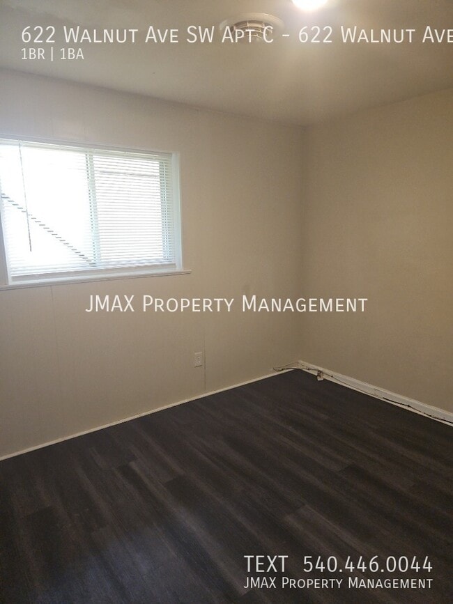 Building Photo - 622 Walnut Ave SW Apt C