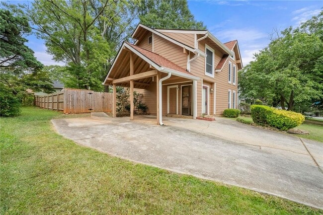 Building Photo - 6400 Oak Chase Ln
