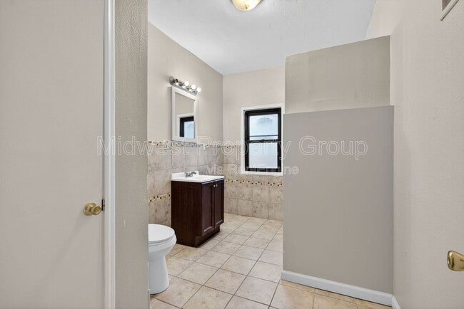 Building Photo - 5978 Laurette Ave