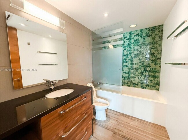 Building Photo - 92 SW 3rd St