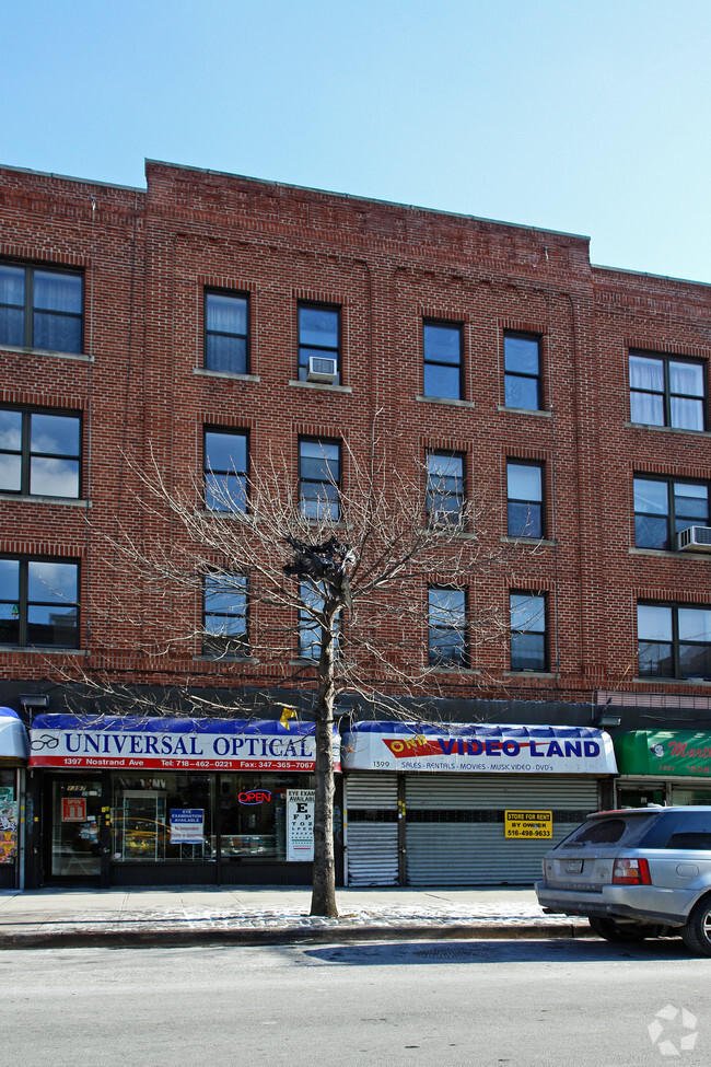 Building Photo - Linden Plaza