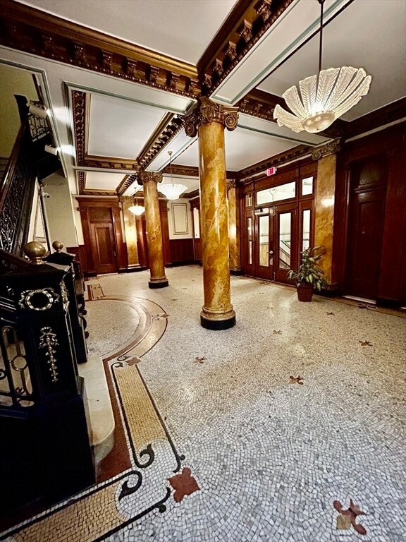 Building Photo - 8 Garrison St