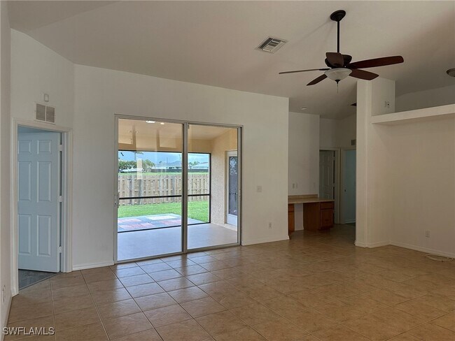 Building Photo - 1334 NW 15th Pl
