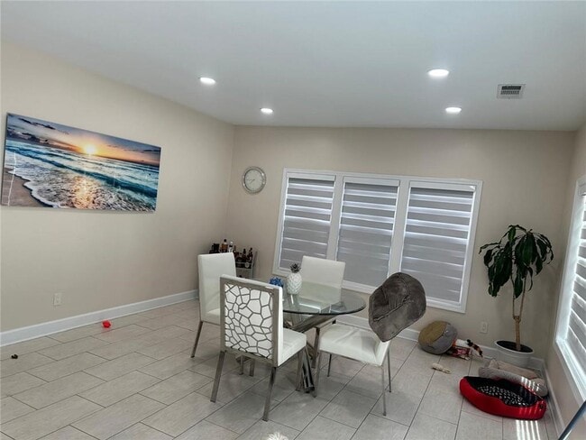 Building Photo - 2670 Turning Leaf Dr N West