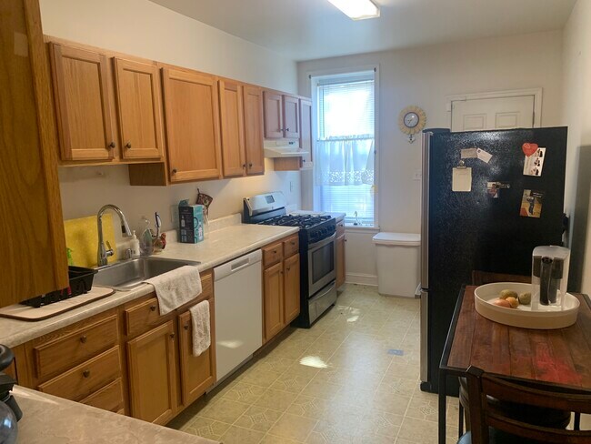 Kitchen - 4 S Payson St