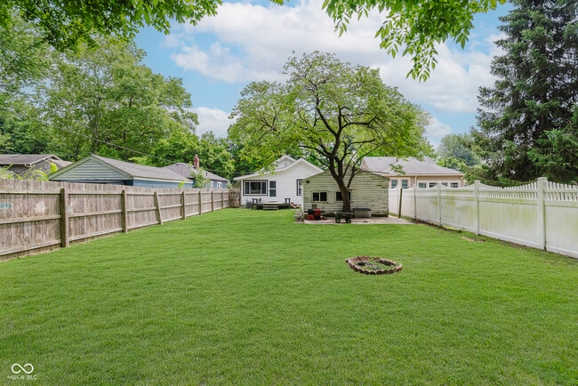 Building Photo - 6222 Kingsley Dr