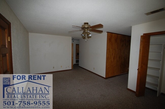 Building Photo - 6102 Woodview Dr N