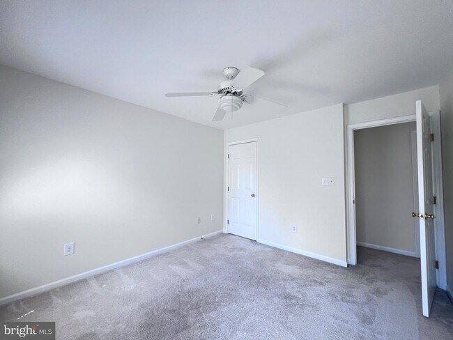 Building Photo - 17207 Sumac Ct