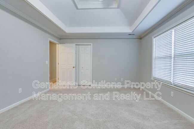 Building Photo - 1035 Watauga Ct