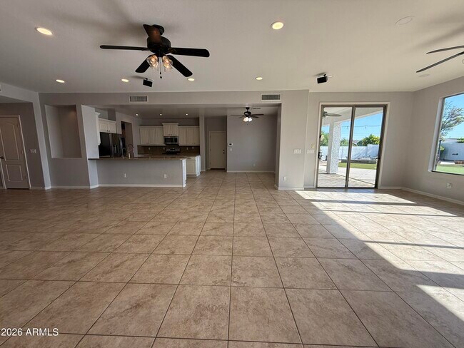 Building Photo - 4287 S Kimberlee Dr