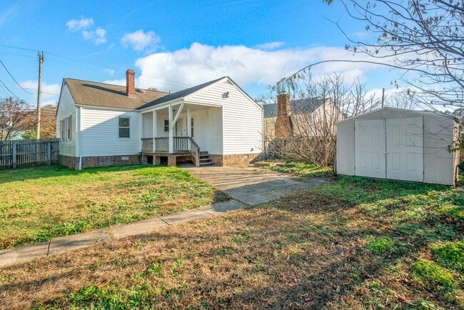 Building Photo - 2 Bed 1 Bath for Rent in Norfolk