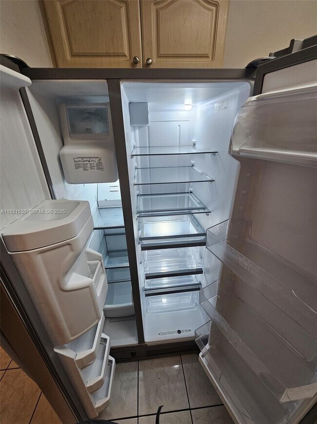 Building Photo - 1555 W 44th Pl