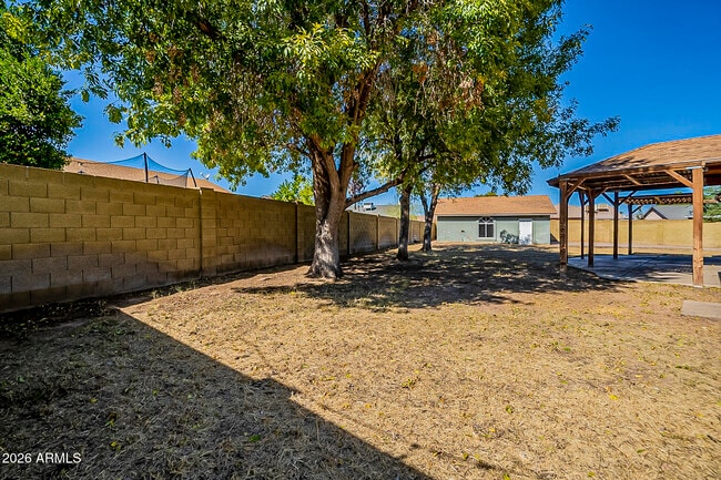 Building Photo - 8844 W Cavalier Dr