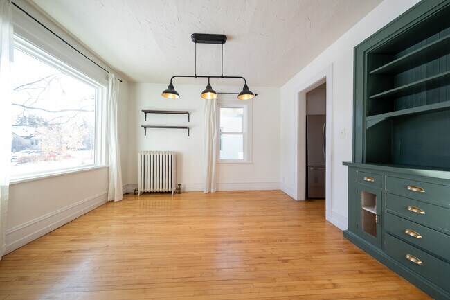 Building Photo - 3832 18th Ave S