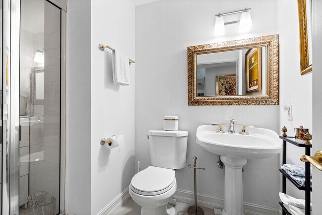 Building Photo - 500 SE Mizner Blvd