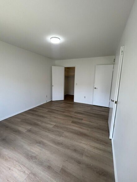 Building Photo - 1735 N Willow Woods Dr