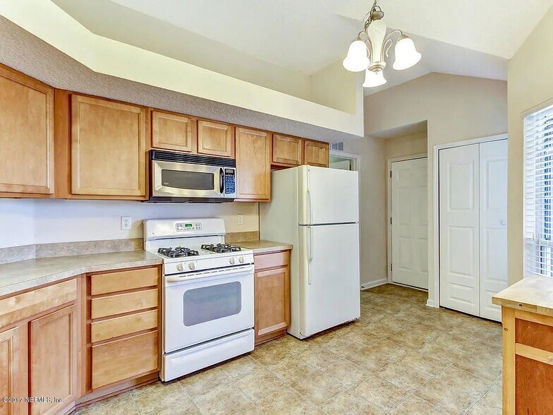 Building Photo - 6123 Fillyside Trl