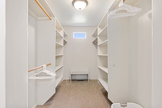 Building Photo - 2480 W San Remo Ct