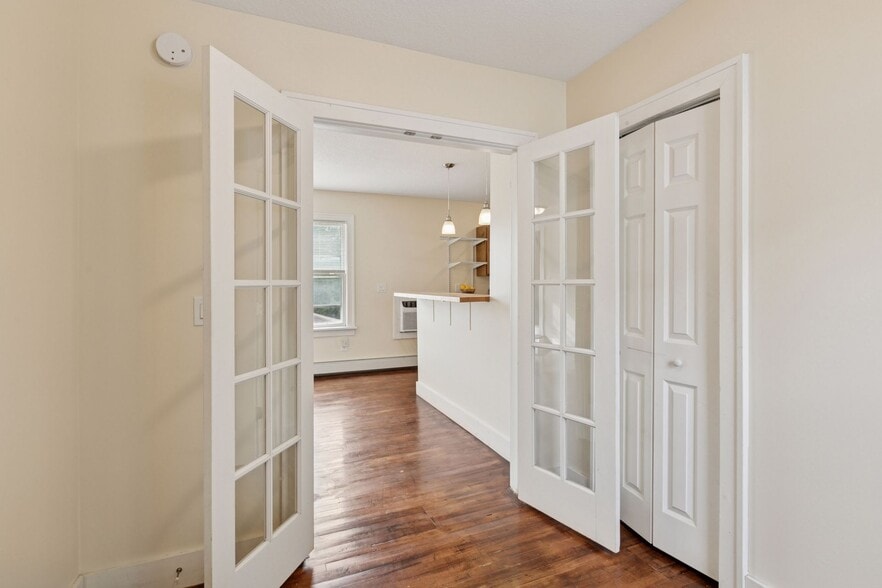 Small Bedroom - 3242 Hayes St NE