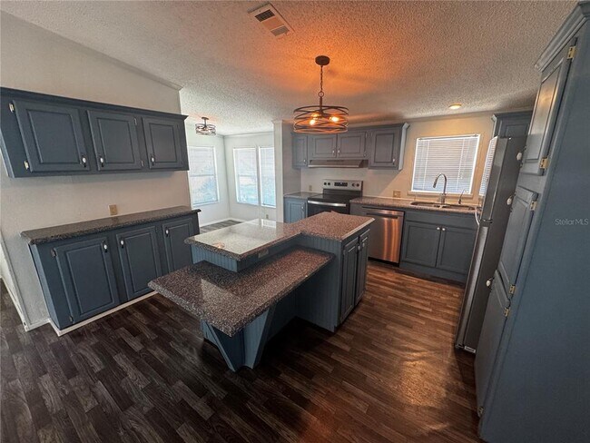 Building Photo - 1827 Leesburg Blvd