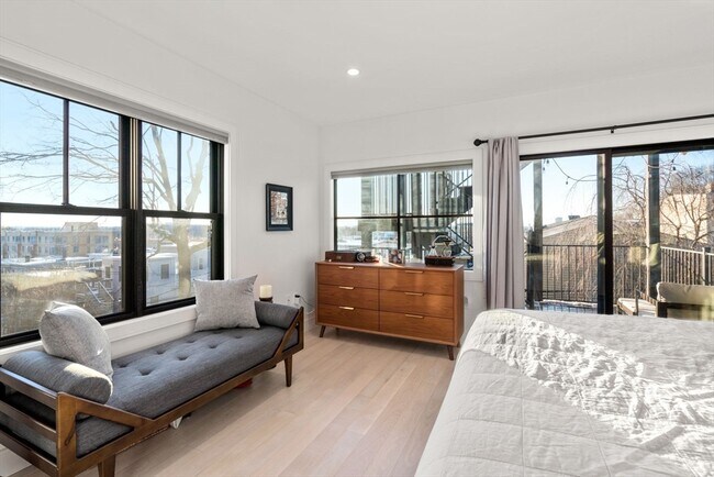 Building Photo - 75 Old Harbor St