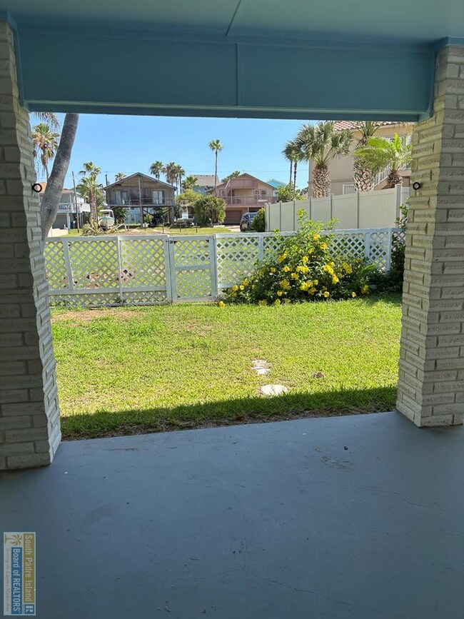 Building Photo - 114 E Constellation Dr